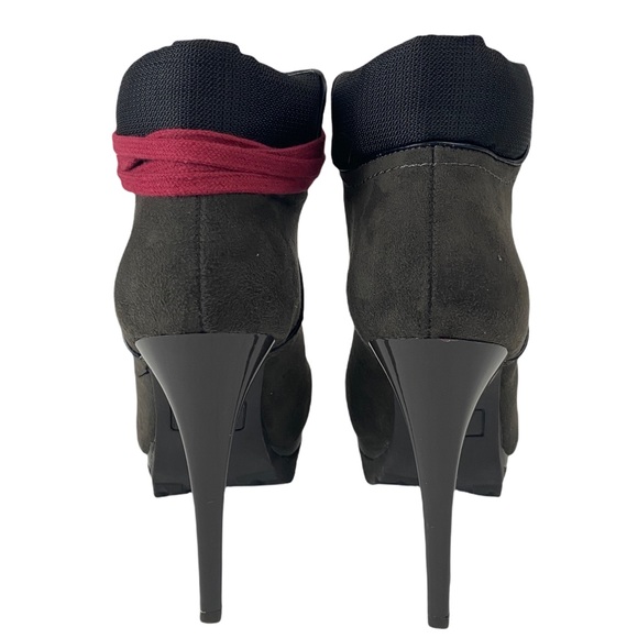 Exhilaration NWOT Lace Up Heeled Hiking Boots - Picture 4 of 7